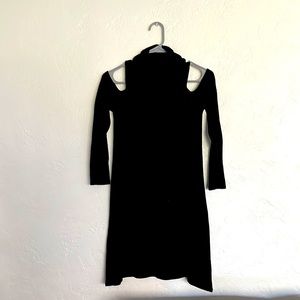AEO Soft&Sexy LBD with open shoulders and turtleneck.